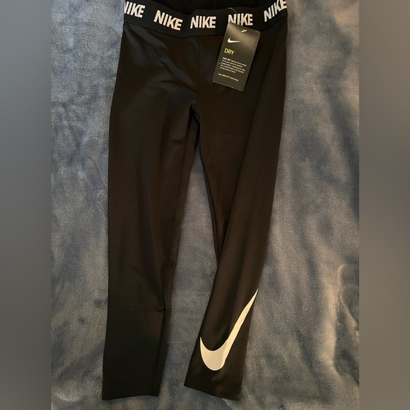 NIKE 💓 girls black leggings - Picture 4 of 4